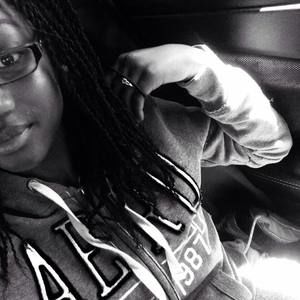 Meet your Posher, Simone